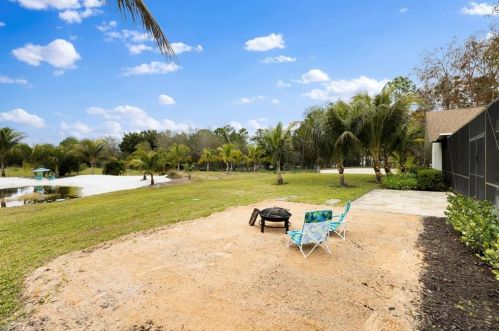 2291 Oakes Blvd, Naples FL  34119-1371 exterior