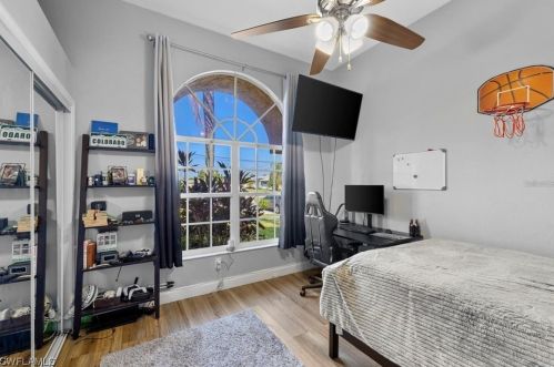 201 4th Pl, Cape Coral FL  33990-1042 exterior