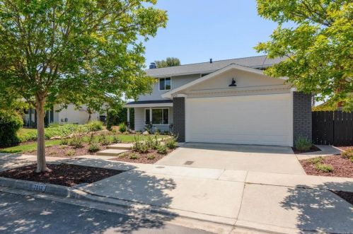 7012 Bobhird Dr, San Diego, CA 92119-1402