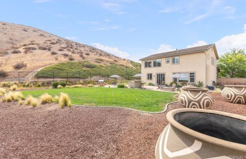 34200 Nandina Ct, Lake Elsinore CA  92532-2954 exterior