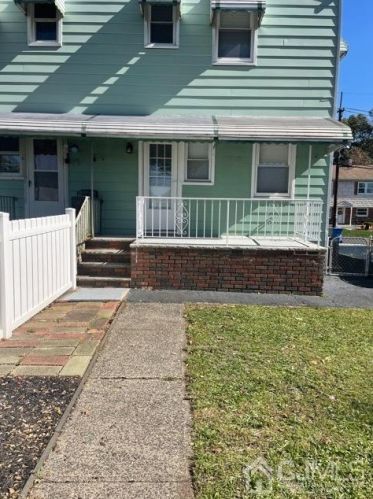 413 Crows Mill Rd, Perth Amboy, NJ 08863-2222