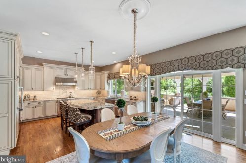 2716 Applewood Dr, Norristown, PA 19403-4840