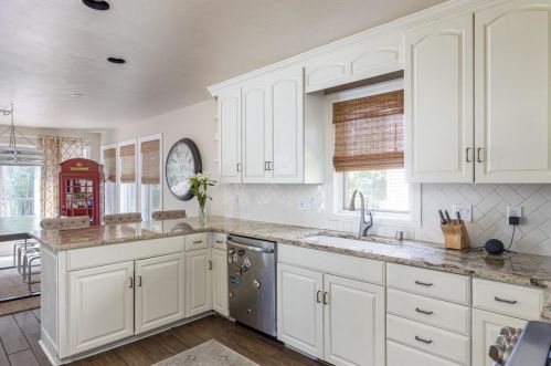 38 Deneveu Cir, Fond Du Lac WI  54935-5457 exterior