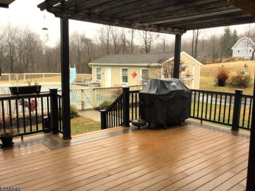 434 Buckhorn Dr, Belvidere NJ  07823-2707 exterior