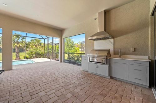 2754 Aviamar Cir, Naples FL 34114-0097 exterior