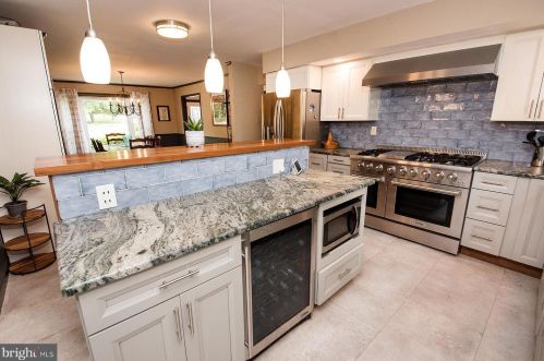 1700 Concord Ct, Blue Bell PA  19422-1336 exterior