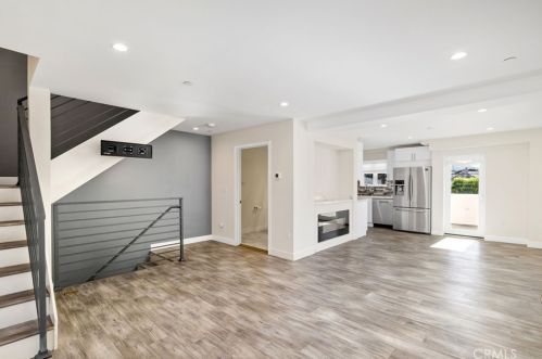 6160 Pacific Coast Hwy, Redondo Beach CA  90277-5907 exterior