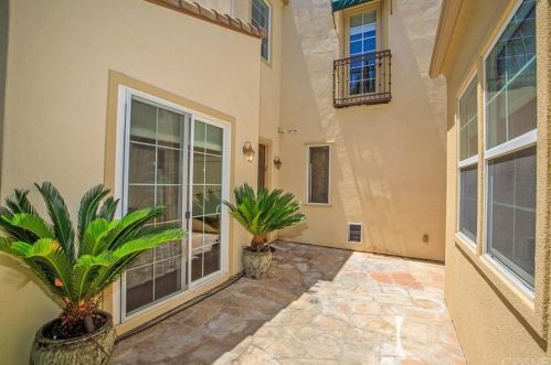 23749 Aspen Meadow Ct, Santa Clarita, CA 91354-1854