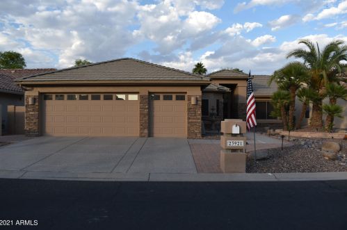 23921 Stoney Lake Dr, Chandler, AZ 85248-6148