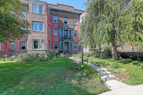 12 Blackstone Blvd, Providence RI 02906-5458 exterior