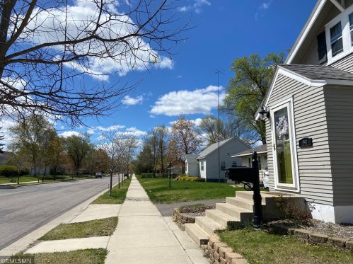 141 20th Ave, Saint Cloud, MN 56301-3952