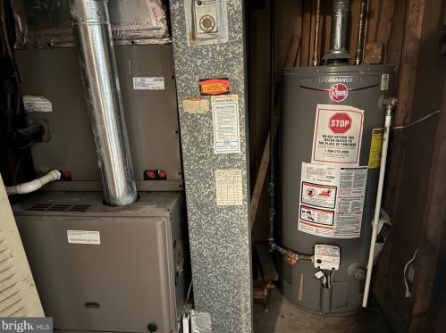 12112 Academy Rd, Philadelphia PA  19154-2903 exterior