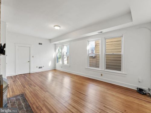 916 Capitol St, Washington DC 20003-1533 exterior