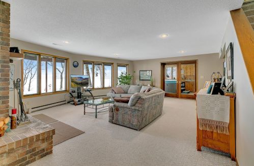 29117 Lake Ave, Paynesville MN  56362-9761 exterior