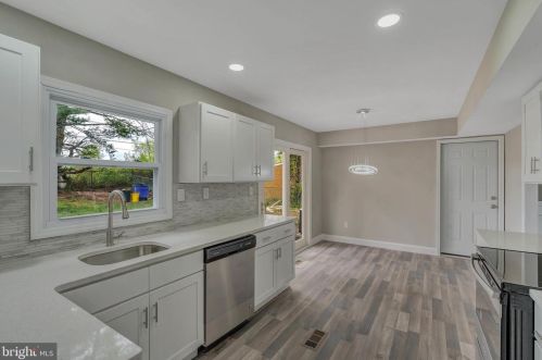 561 Charleston Rd, Willingboro NJ  08046-1768 exterior