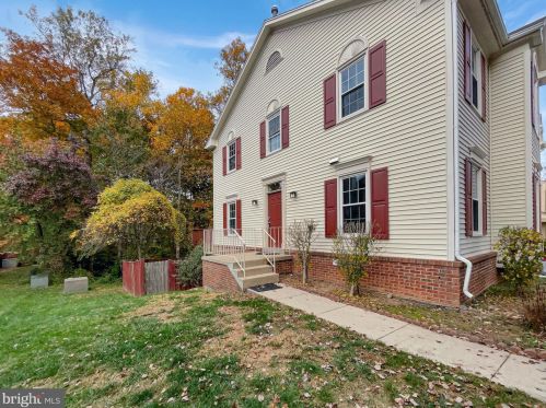 7294 Olde Lantern Way, Springfield VA  22152-3569 exterior
