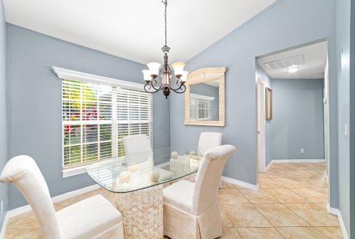 4734 51st Ct, Vero Beach, FL 32967-0992