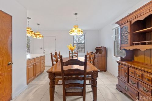 400 Douglas Ave, Avenel NJ  07001-1108 exterior