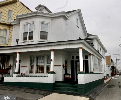 82 Main St, Glendon, PA 17948-2655