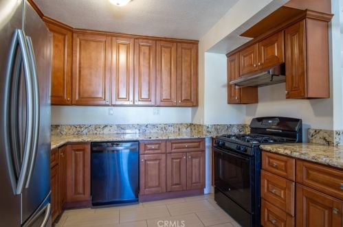 1591 Persimmon St, Rialto CA  92377-4190 exterior