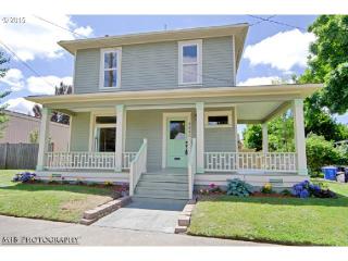 4848 Caruthers St, Portland, OR 97215-3831