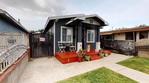 131 Plymouth St, Long Beach, CA 90805-5903