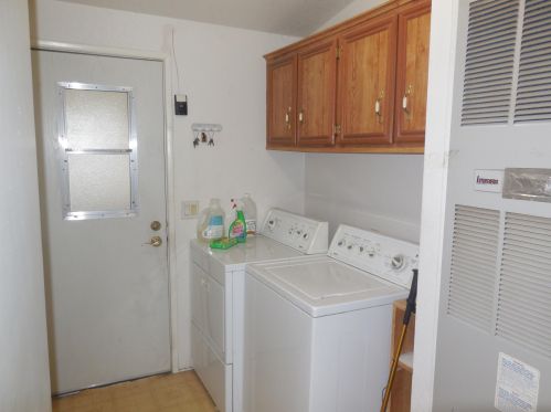 69420 Poolside Dr, Desert Hot Springs CA  92241-8714 exterior