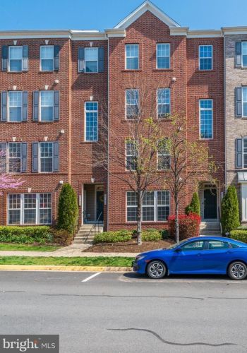 2318 Merseyside Dr, Woodbridge, VA 22191-6540