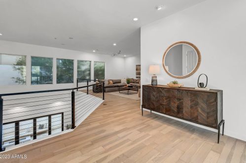 7627 22nd St, Phoenix AZ  85020-4706 exterior