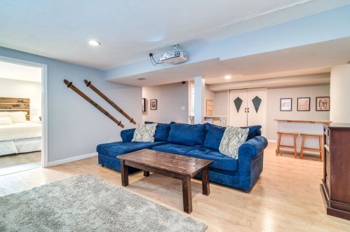32 Damon Ave, Nashua NH  03064-1228 exterior