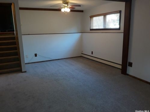 1212 Sylvia Rd, Seaford NY  11783-1537 exterior