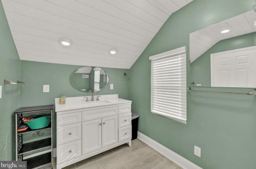 1829 Basin Hill Blvd, Carlisle PA  17013-1111 exterior