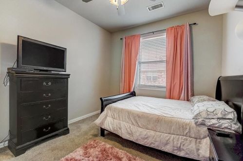 720 Greenville Ave, Richardson TX  75081-4112 exterior