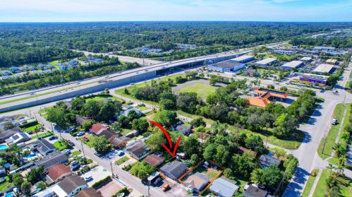 209 3 St, West Palm Beach FL  33403-3418 exterior