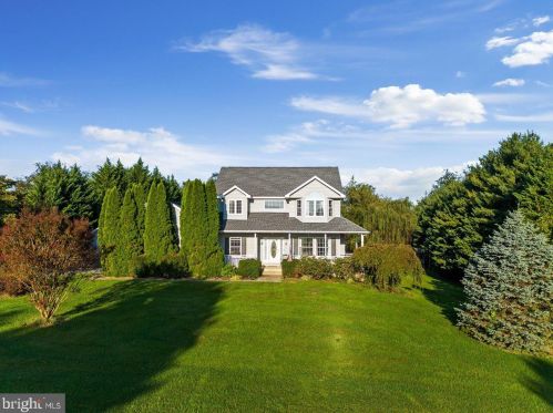 367 Grouse Knoll Ln, Summit Point, WV 25446-3628