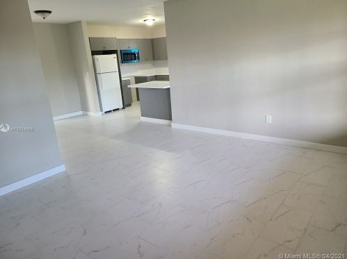 850 50th Pl, Hialeah FL  33012-3420 exterior