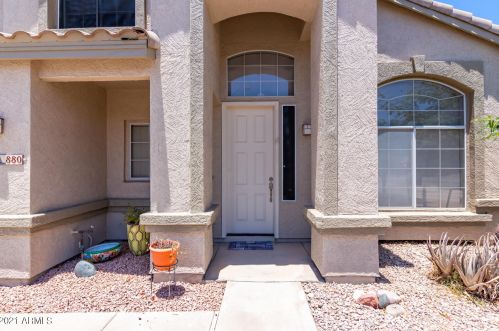 880 Woodside Dr, Chandler, AZ 85224-3458