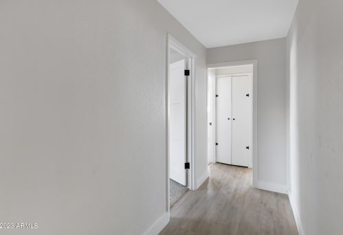 6844 8th Ave, Phoenix AZ  85013-1004 exterior