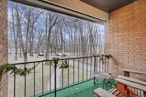 20 Mockingbird Ln, Washingtonville NY  10992-1711 exterior