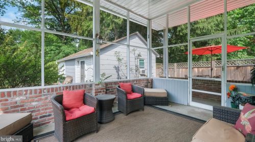 504 Hill Ave, Langhorne PA  19047-3949 exterior