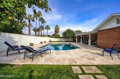 7516 10th St, Phoenix AZ  85020-4106 exterior