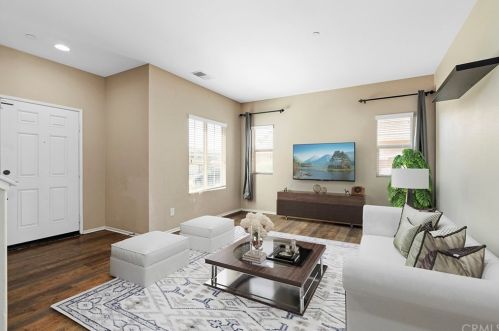 34122 Camelina St, Lake Elsinore CA  92532-2957 exterior