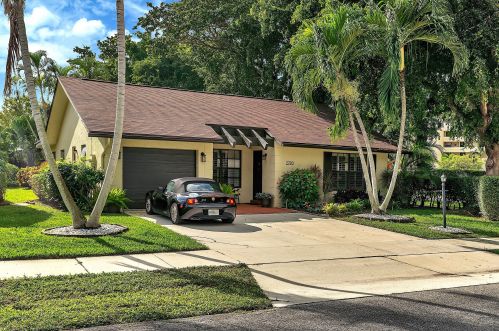 2790 Azalea Ct, Delray Beach, FL 33445-6866