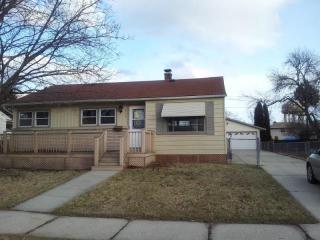 3153 Hamlin Ave, Racine, WI 53403-3575