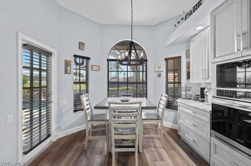 201 4th Pl, Cape Coral FL  33990-1042 exterior