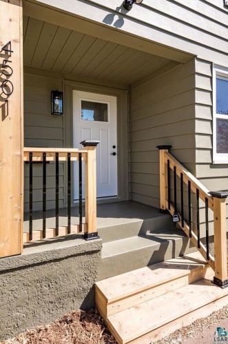 4501 Dodge St, Duluth MN  55804-1514 exterior