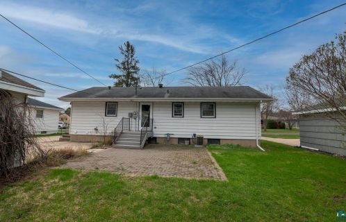 3326 Outer Dr, Hibbing MN 55746-2657 exterior