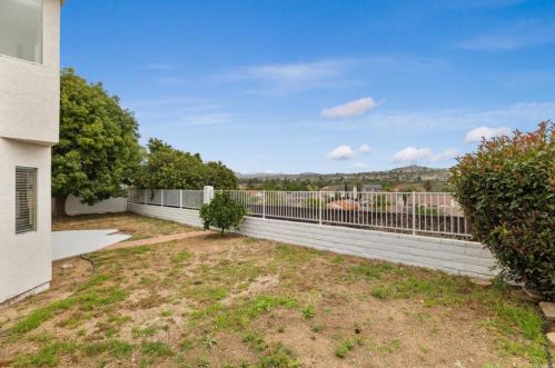 5166 Via Malaguena, Oceanside CA  92057-2636 exterior