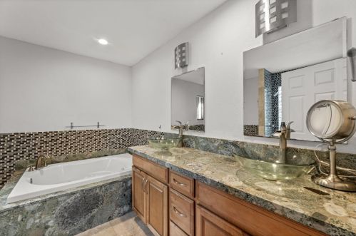 3560 Patterson Way, Folsom CA  95762-4405 exterior