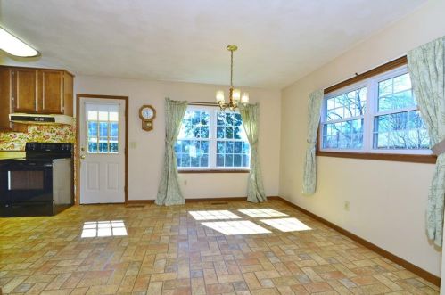 23 Rosemont Ave, Cumberland RI  02864-7518 exterior